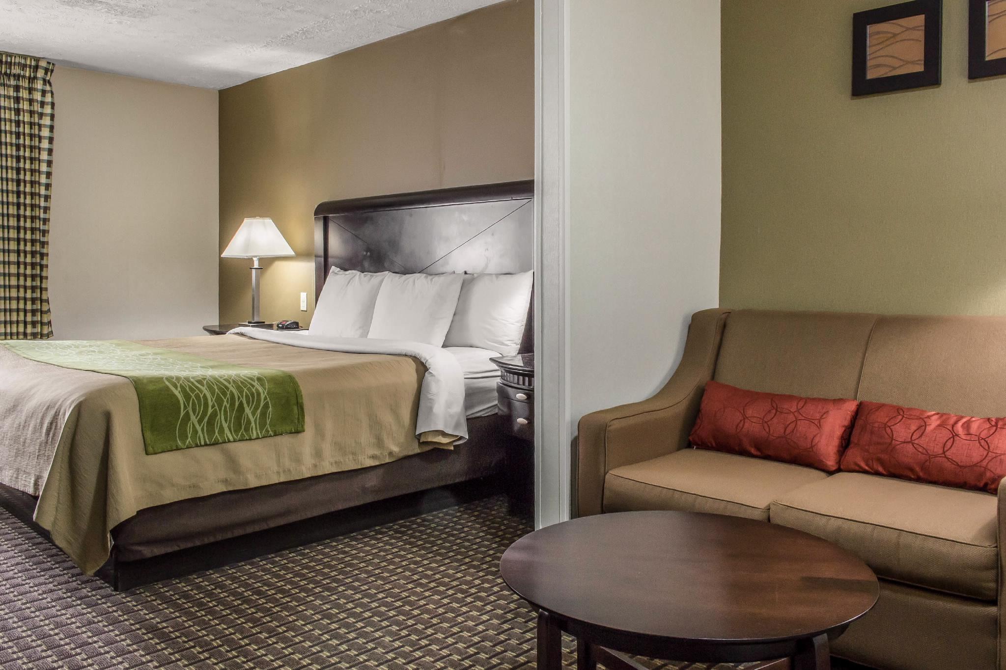 Comfort Inn Medford-Long Island Bagian luar foto