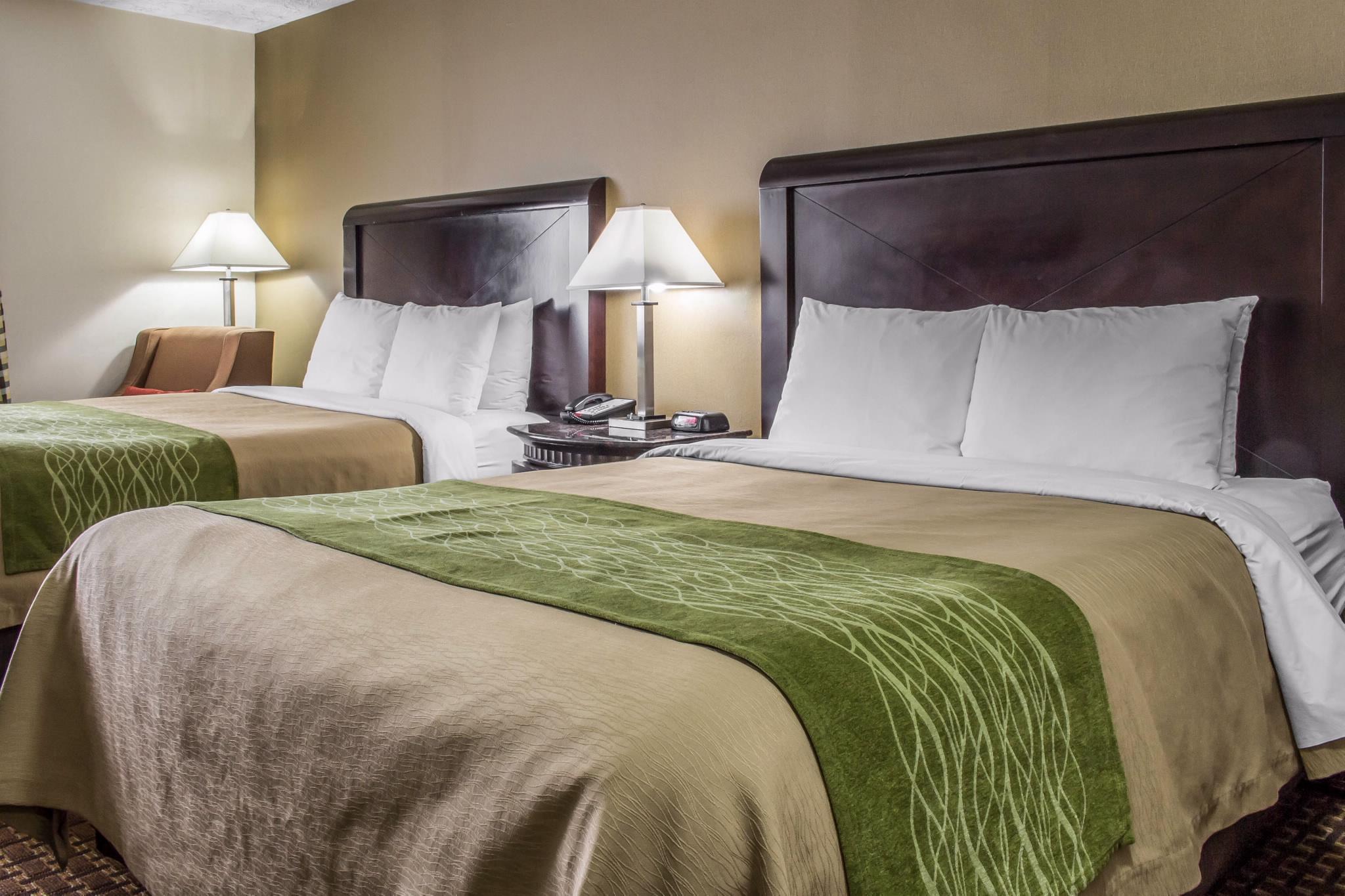 Comfort Inn Medford-Long Island Bagian luar foto