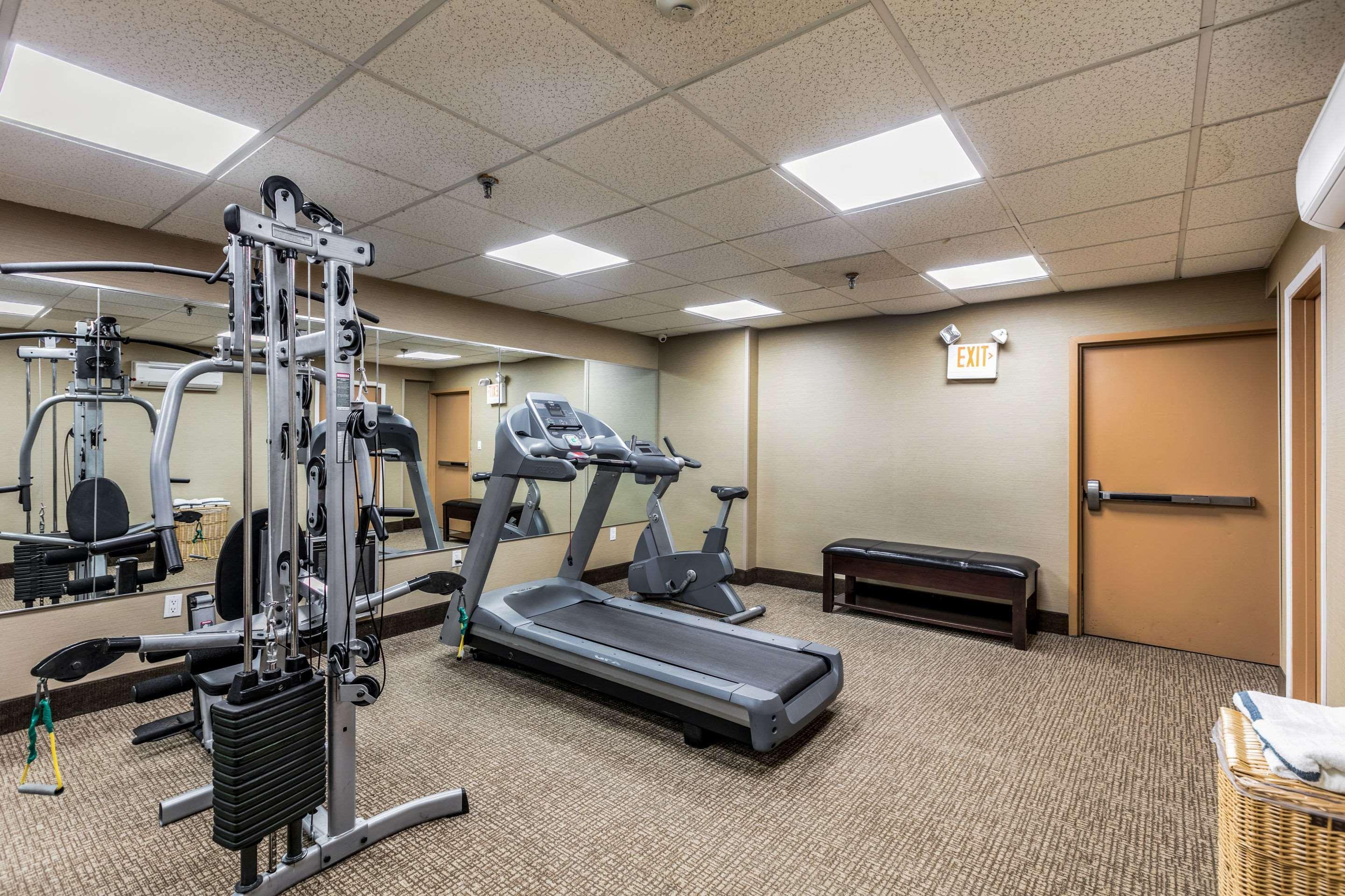 Comfort Inn Medford-Long Island Bagian luar foto