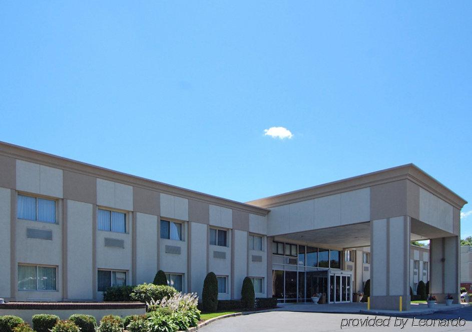 Comfort Inn Medford-Long Island Bagian luar foto