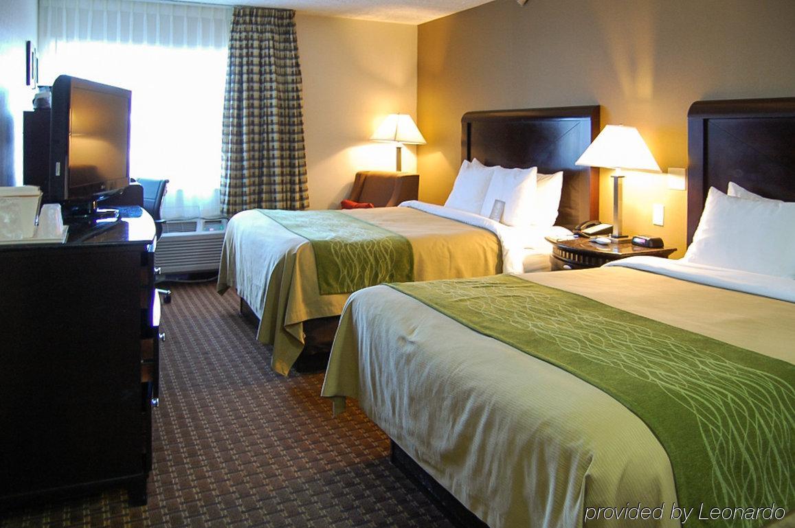 Comfort Inn Medford-Long Island Bagian luar foto