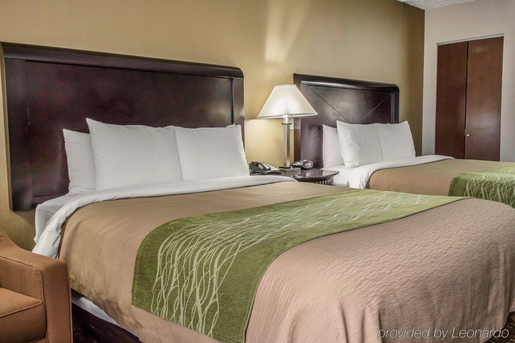 Comfort Inn Medford-Long Island Bagian luar foto