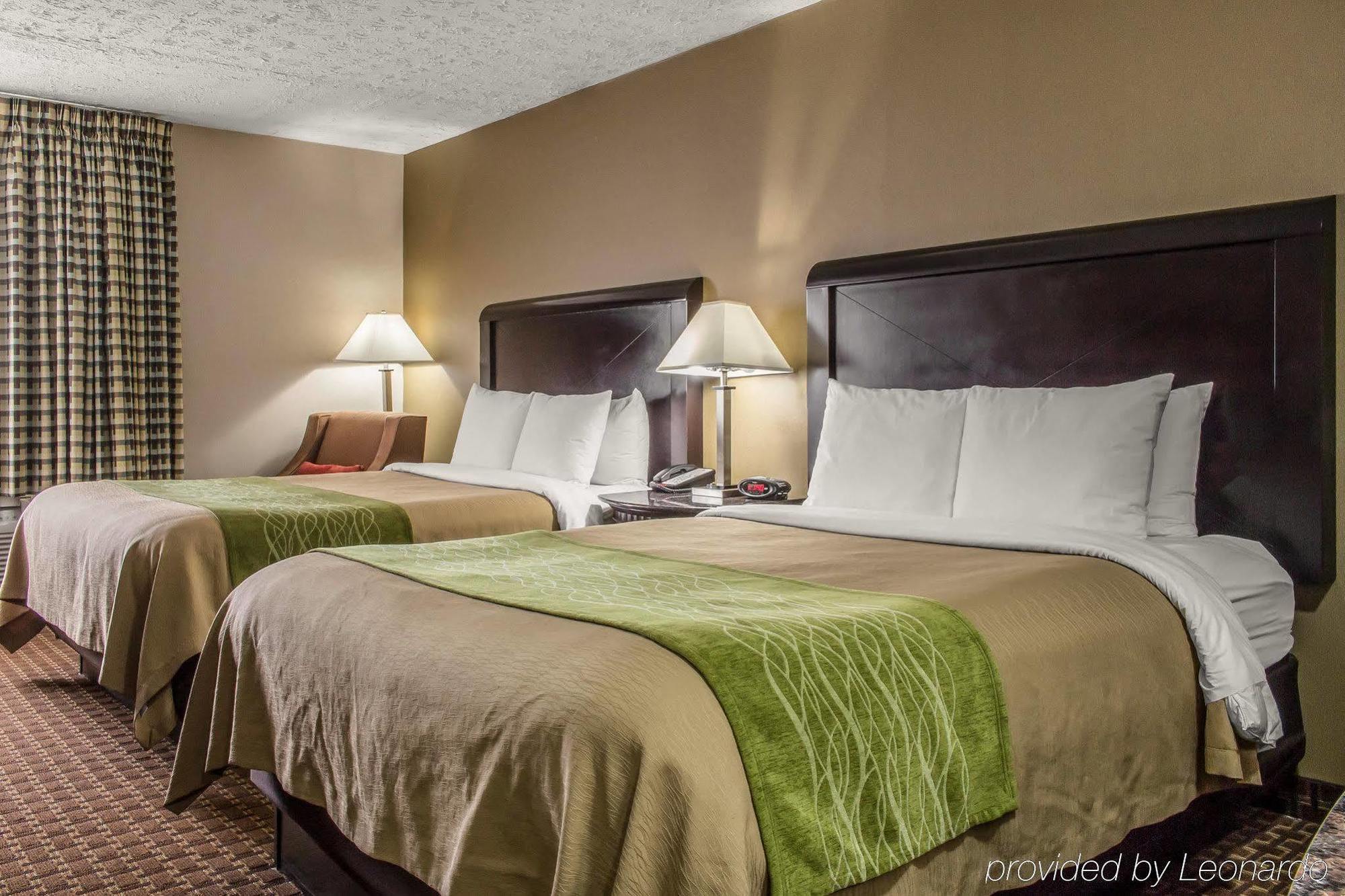 Comfort Inn Medford-Long Island Bagian luar foto